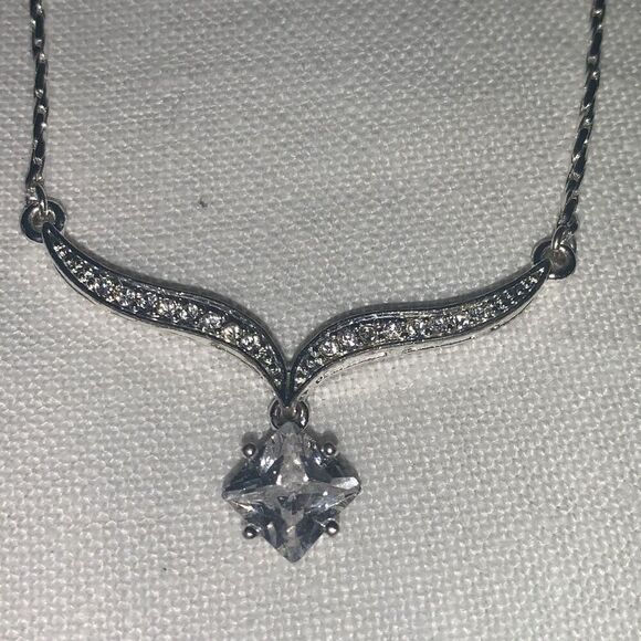 Avon Art Deco Silver Diamond Necklace - Picture 2 of 13